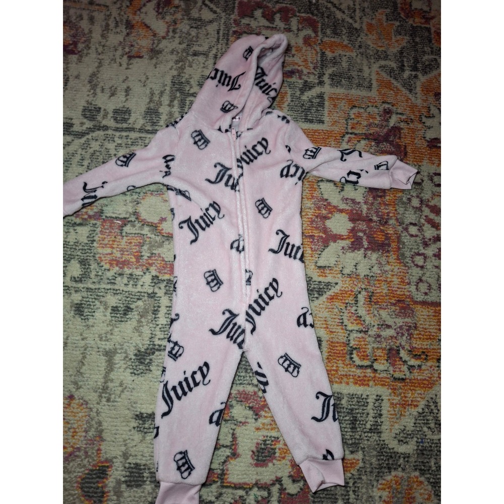 Juicy couture sleeper